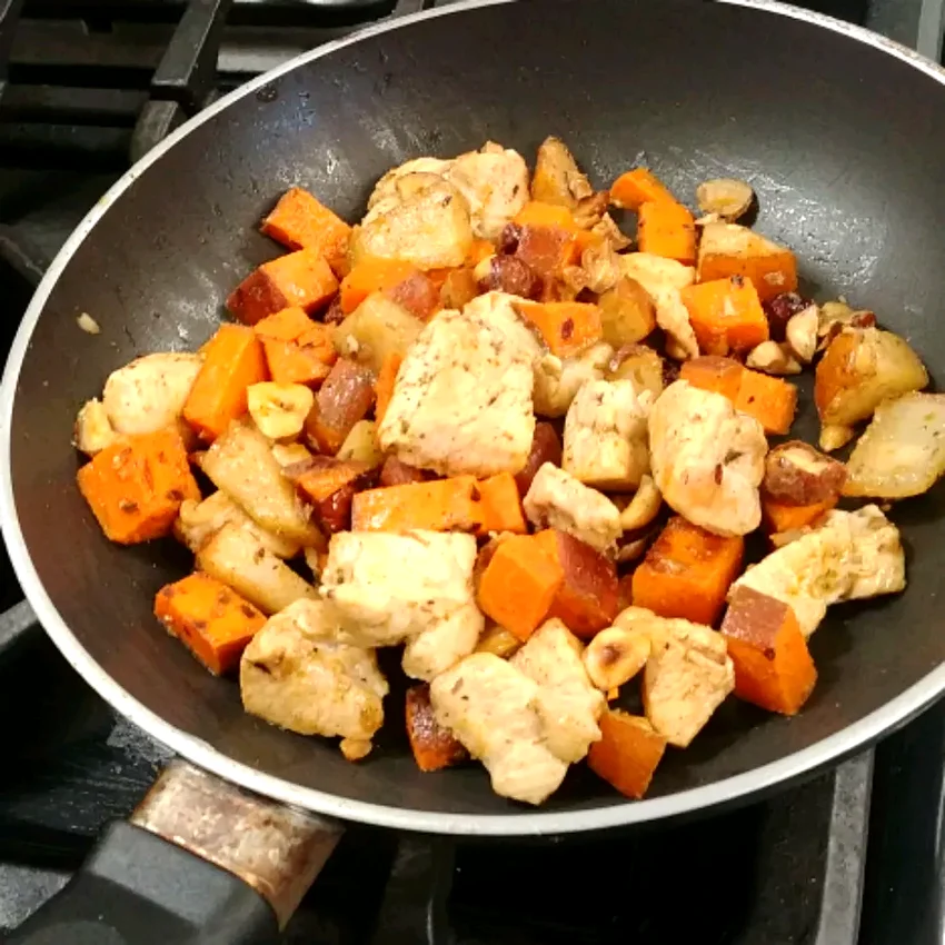 15 Sweet Potato and Chicken Recipe Ideas for Dinner Chicken Sweet Potato Skillet