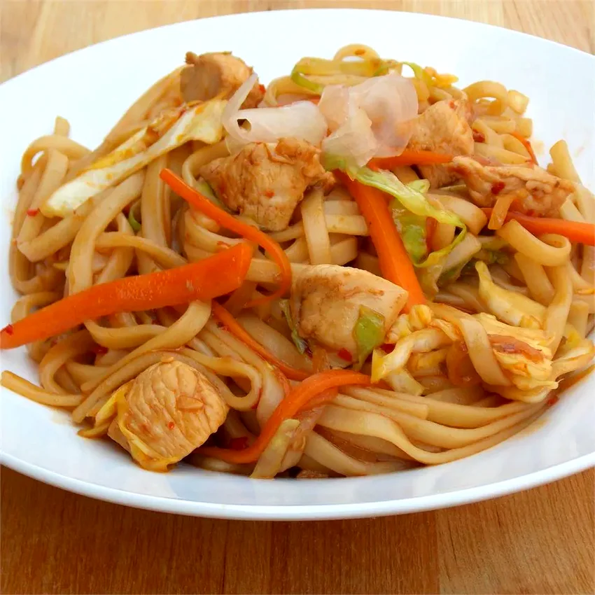 15 Fiery Noodle Dishes Perfect for Tonight's Dinner Chicken Yakisoba