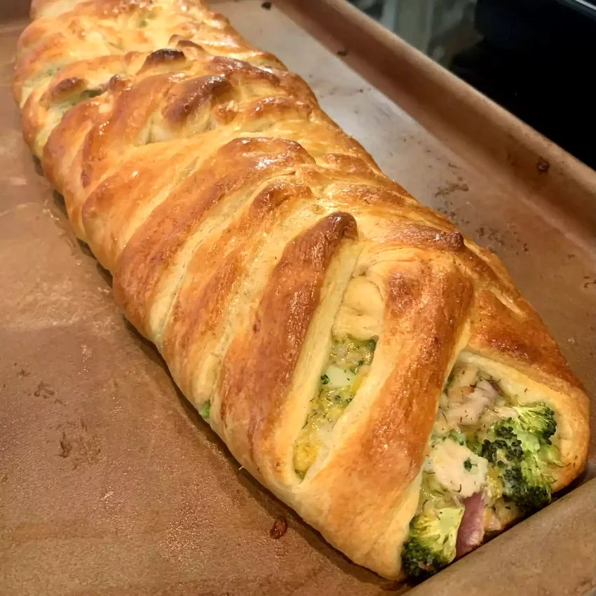 Chicken and Broccoli Braid