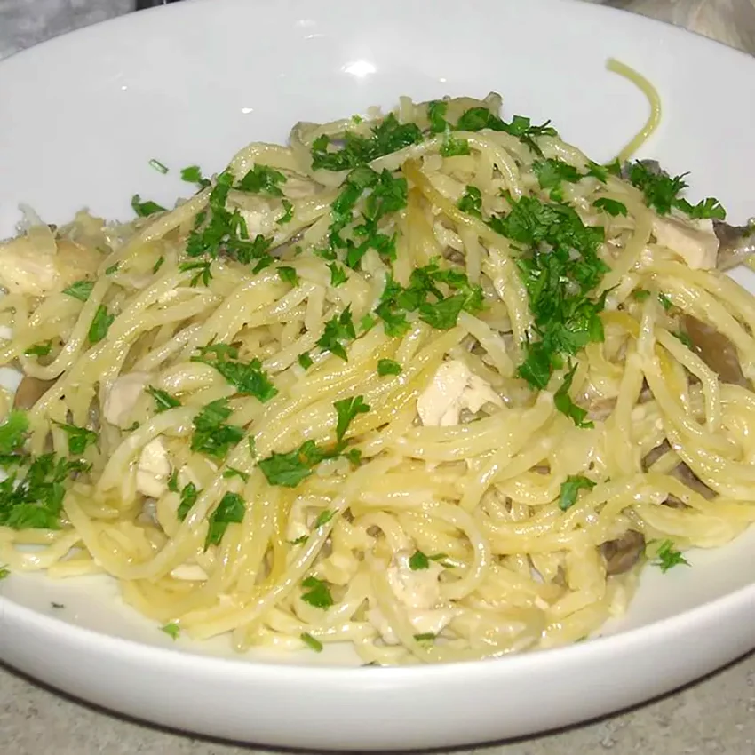 25 Easy Rotisserie Chicken Casserole Recipes for Busy Nights Chicken and Mushroom Tetrazzini