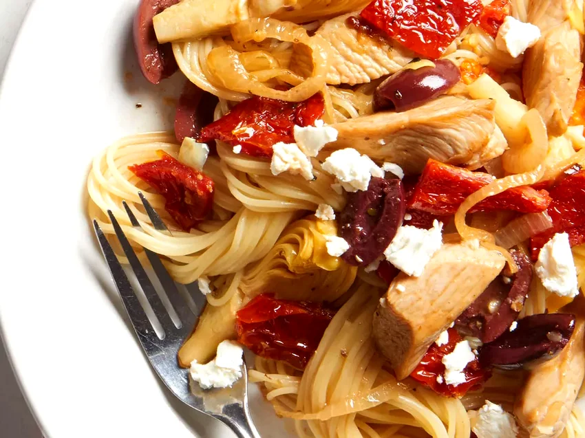 30 Italian Chicken Dishes for Authentic Restaurant Meals Chicken with Artichokes and Sundried Tomatoes