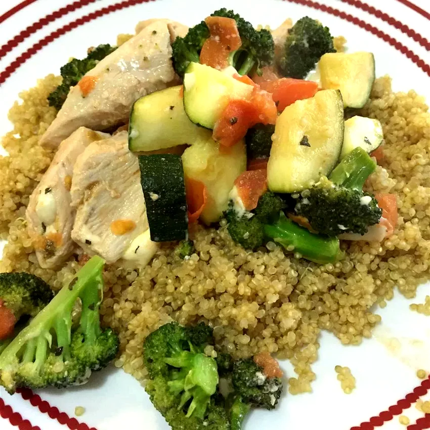 Chicken with Quinoa and Veggies