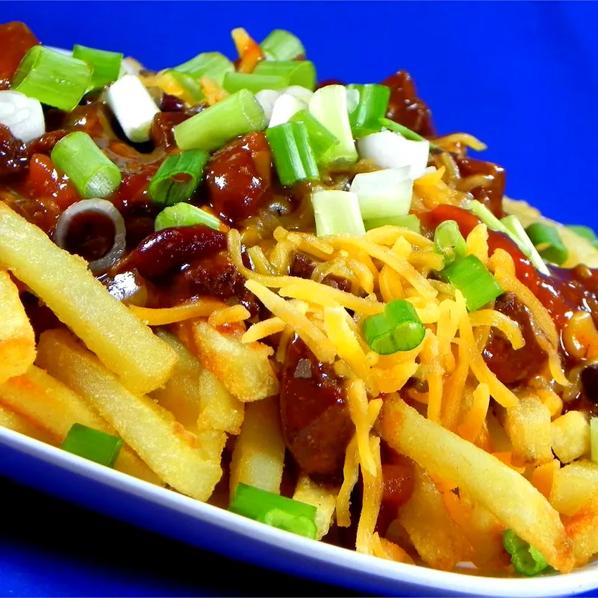 25 Simple Meals That Begin with Frozen Potato Products Chili Cheese Fries