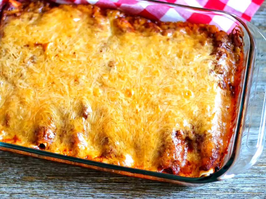 25 Simple Casserole Recipes You'll Keep Making Again Chili Dog Casserole