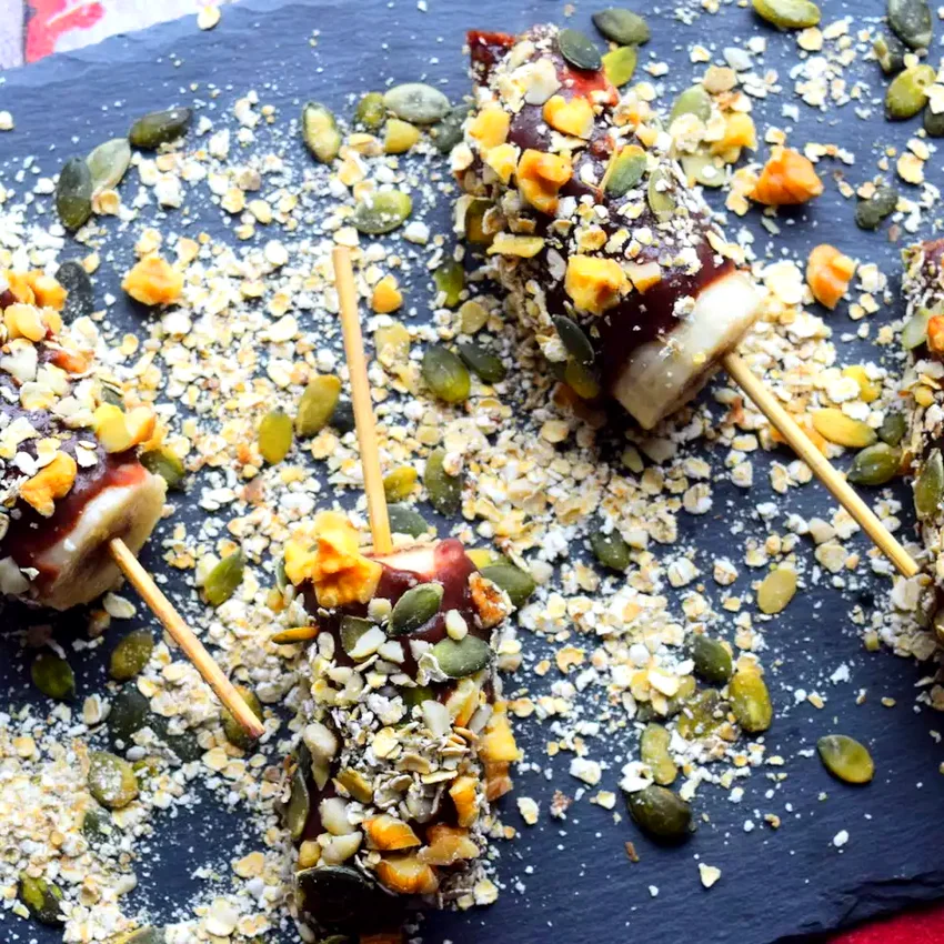 17 Simple Two-Ingredient Dessert Recipes That Wow Chocolate Banana Pops