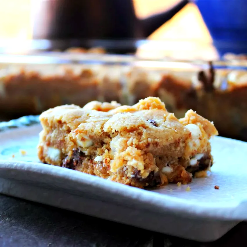 40 Peanut Butter Chocolate Treats That Are Simply Amazing Chocolate Chip Fluffernutter Blondies
