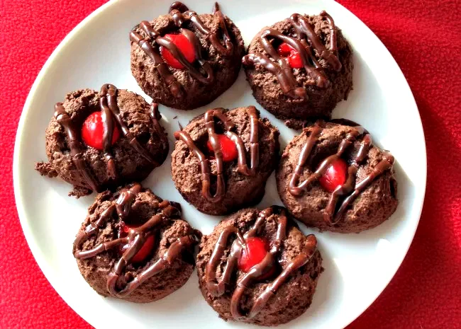 50 Creative Uses for Sweetened Condensed Milk in Desserts Chocolate Covered Cherry Cookies II