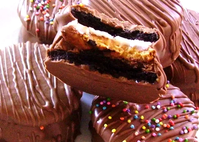 50 Oreo Dessert Ideas for Cookie and Cream Fans Chocolate Hockey Pucks