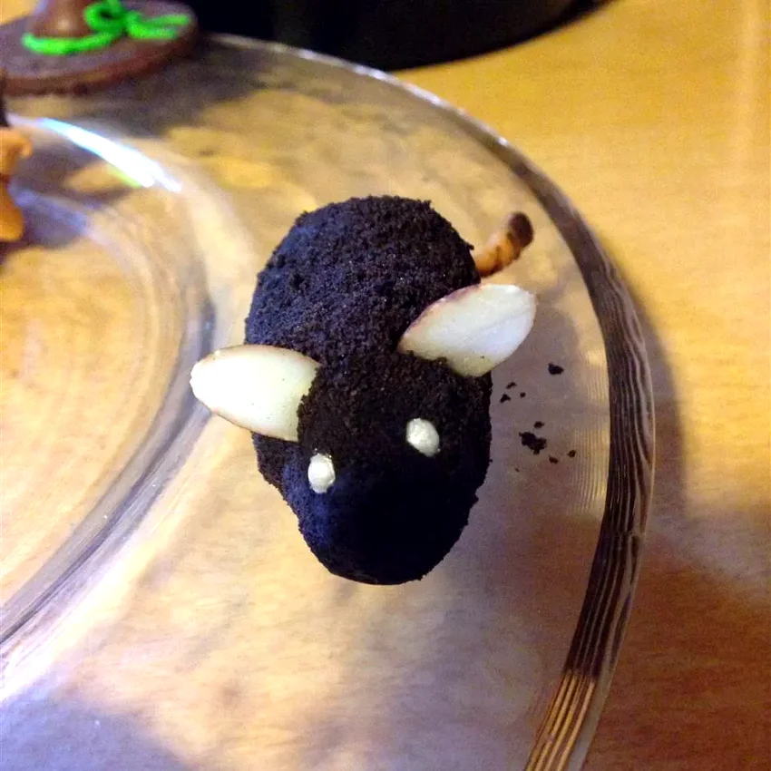 10 Creative Halloween Cookie Recipes for Spooky Fun Chocolate Mice