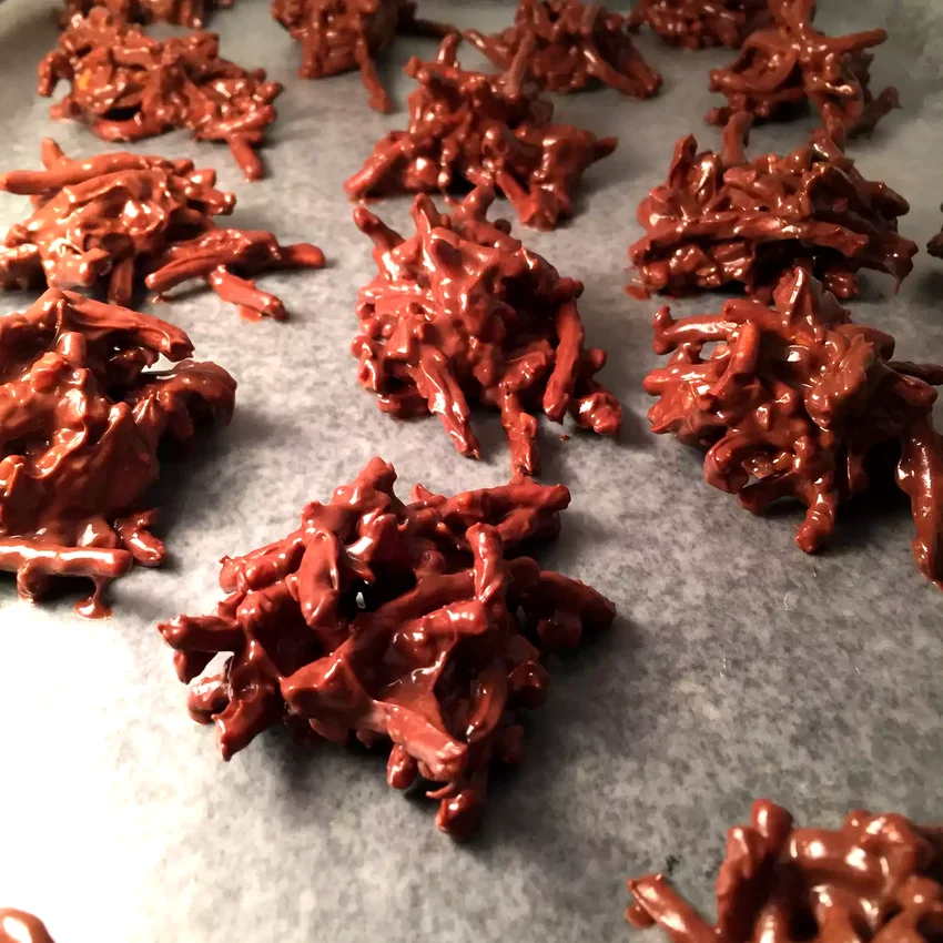 40 Peanut Butter Chocolate Treats That Are Simply Amazing Chocolaty Peanut Butter Haystacks