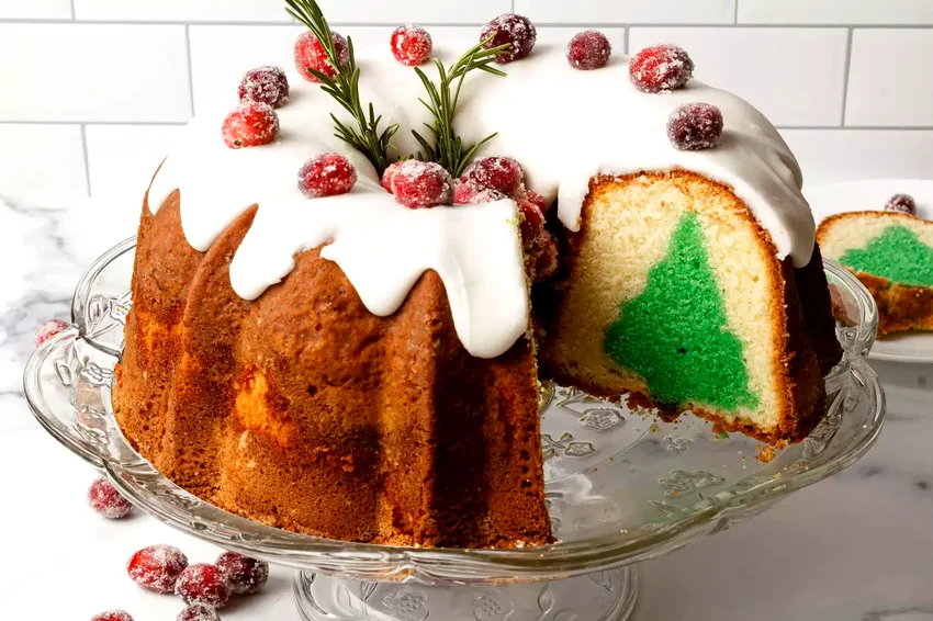Christmas Tree Surprise Cake