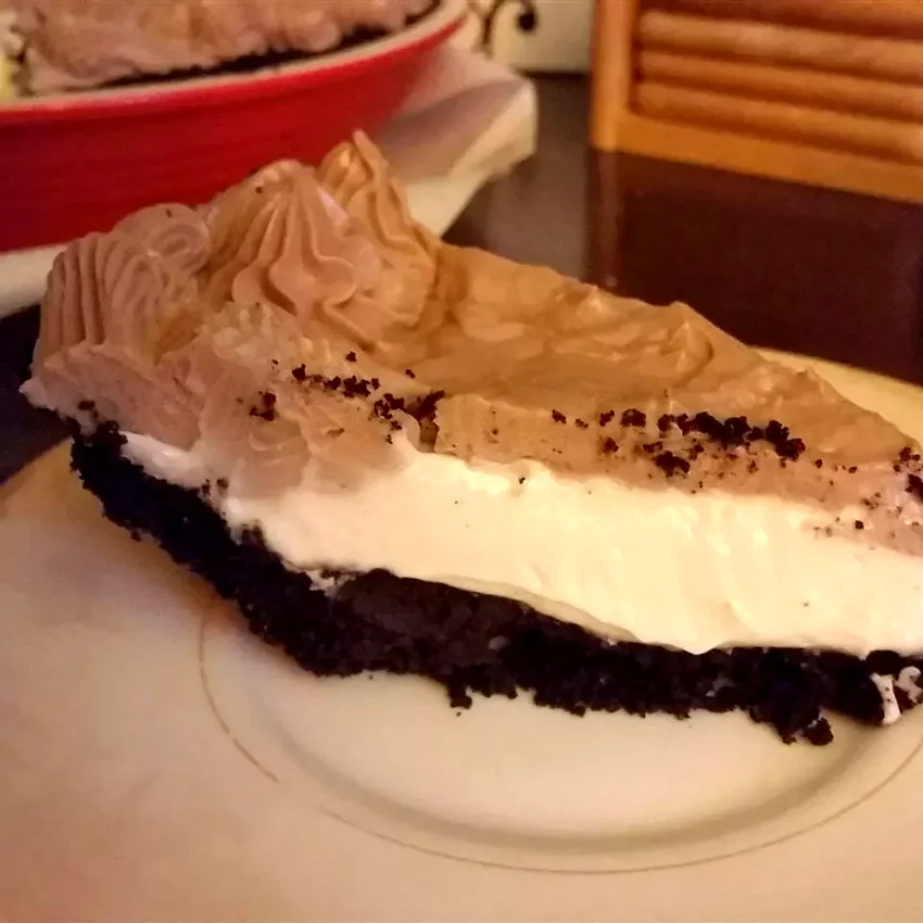 16 Easy No-Bake Cheesecake Recipes for Cool Summer Treats Clarke Cheesecake Pie