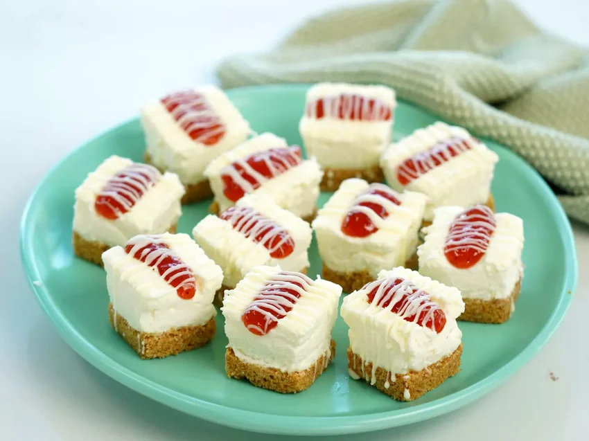 17 Strawberry Cheesecake Treats for Dessert Lovers Copycat Philadelphia Strawberry Cheesecake Bites