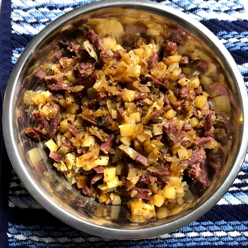 15 Amazing Corned Beef Hash Recipe Ideas You'll Love Corned Beef Hash (Abalos style)