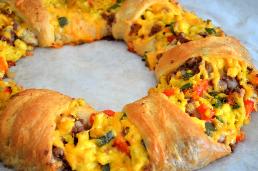 15 Amazing Corned Beef Hash Recipe Ideas You'll Love Corned Beef Hash Egg Crescent Ring