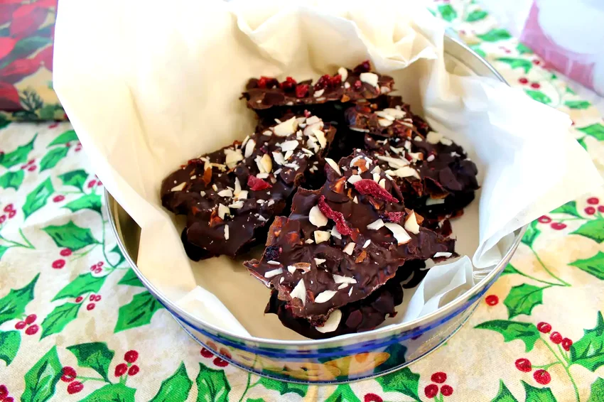 Cranberry-Almond-Apricot Bark