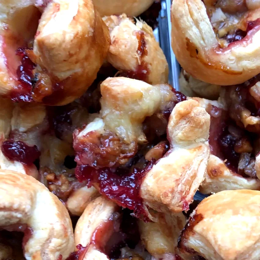 15 Festive Make-Ahead Holiday Appetizers Cranberry Brie Bites