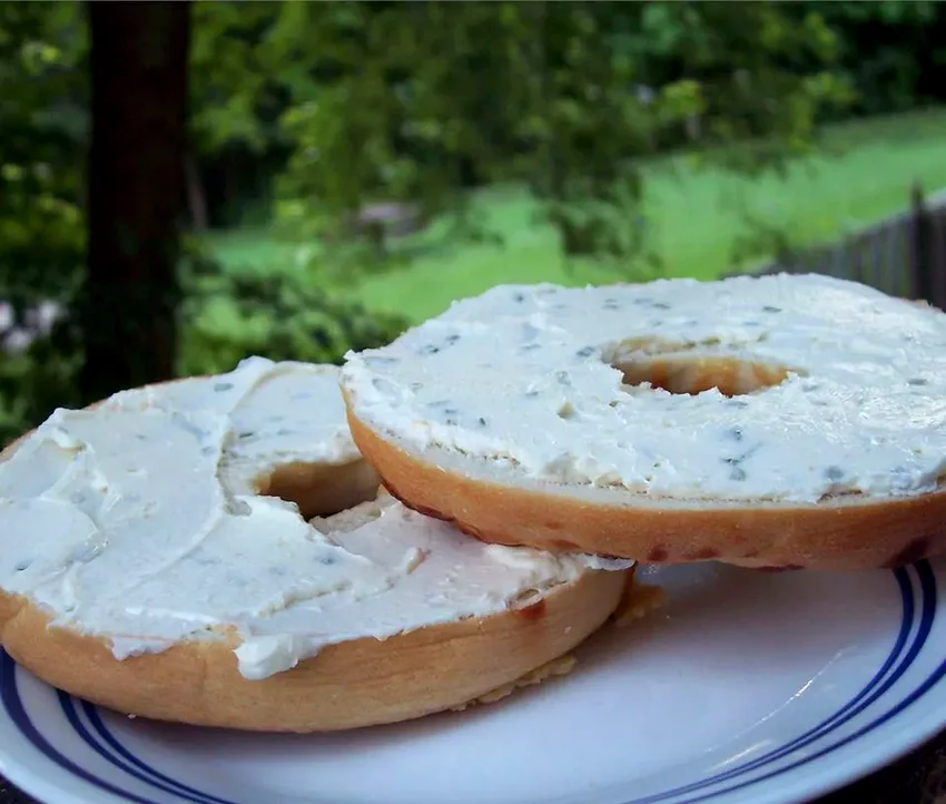 25 Creative Bagel Toppings That Beat Regular Cream Cheese Cream Cheese Garlic Spread