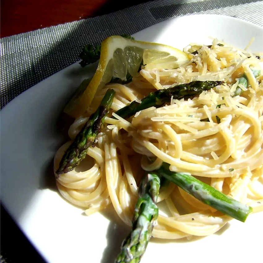 10 Amazing Asparagus Pasta Dishes You'll Cook Again & Again Creamy Asparagus Pasta
