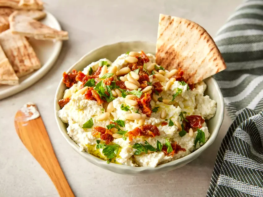 25 Creative Bagel Toppings That Beat Regular Cream Cheese Creamy Whipped Feta
