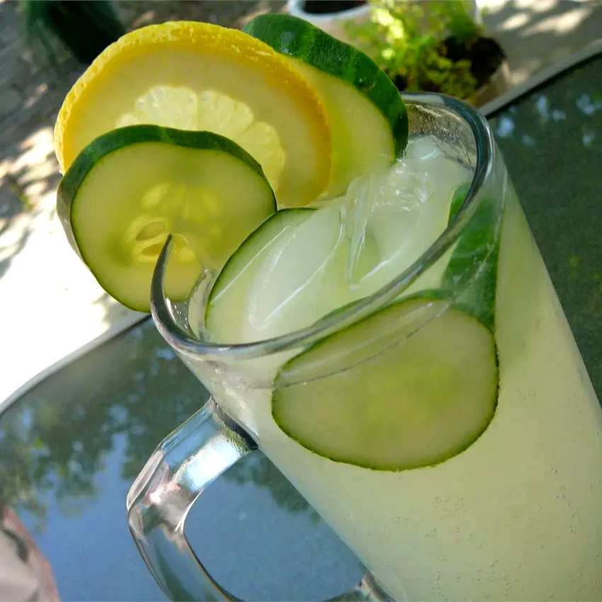 15 Amazing Poolside Party Snacks That Beat The Heat Cucumber Lemonade
