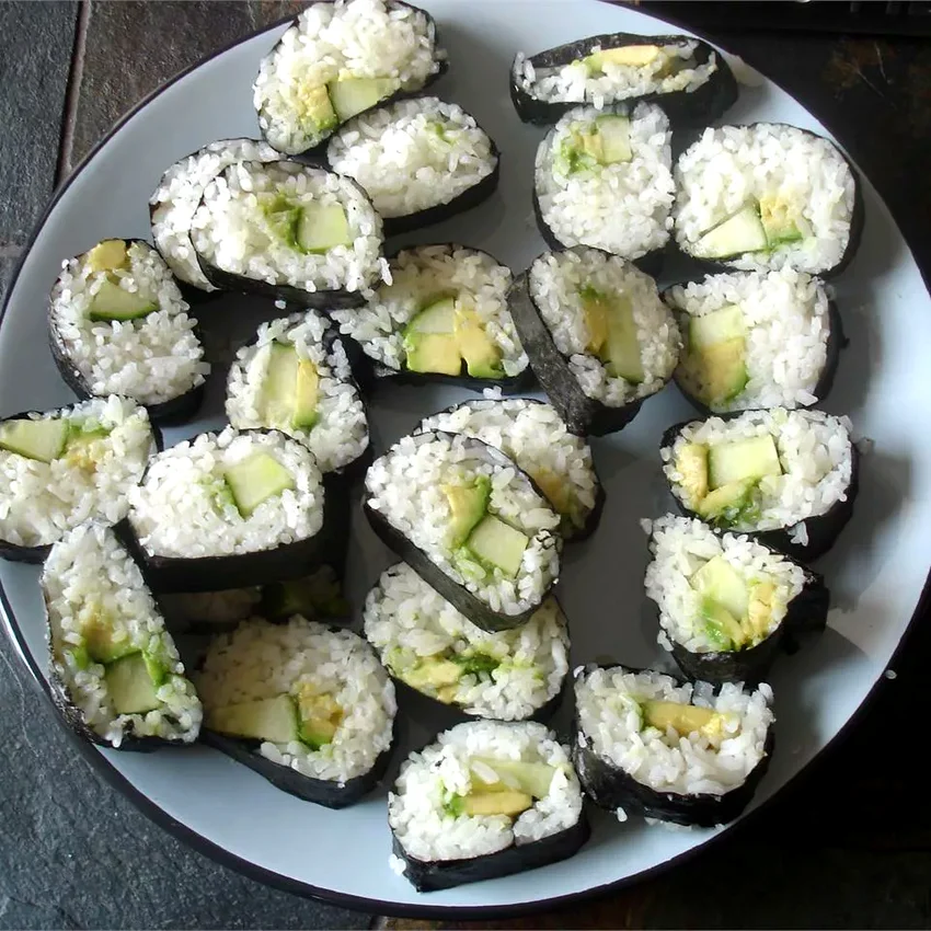 15 Plant-Based Lunch Recipes for Every Craving Cucumber and Avocado Sushi