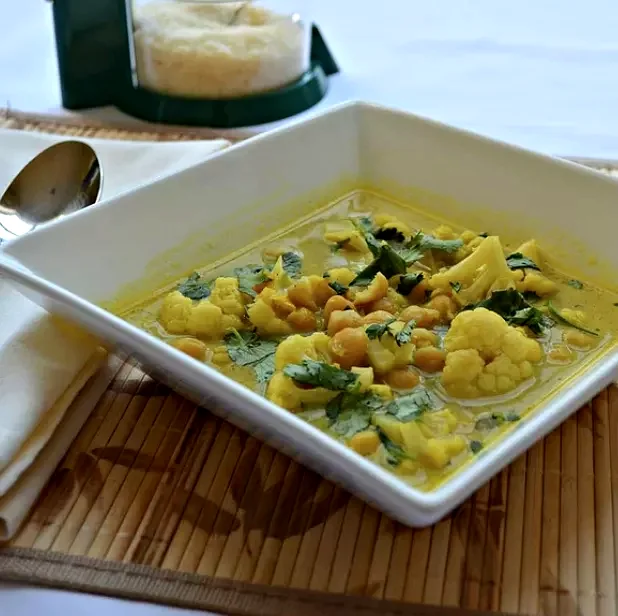 10 Amazing Chicken Cauliflower Recipe Ideas for Dinner Curried Chicken Soup with Chickpeas and Cauliflower