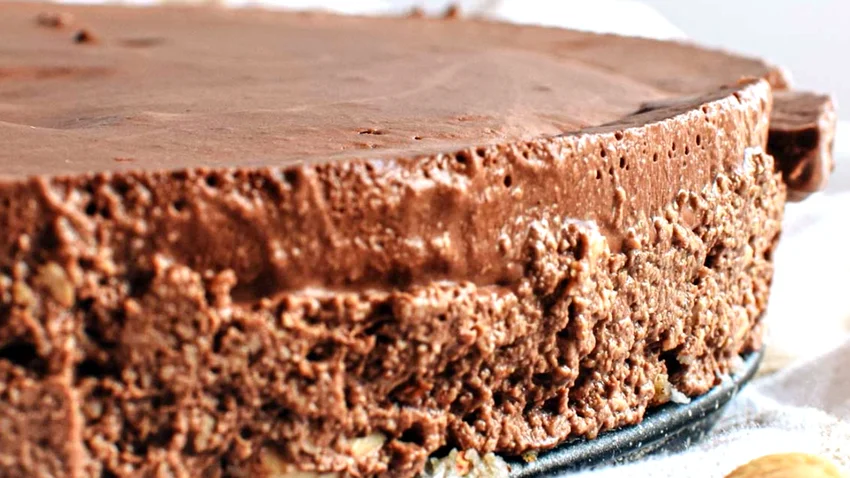 Decadent Raw Vegan Chocolate Cake