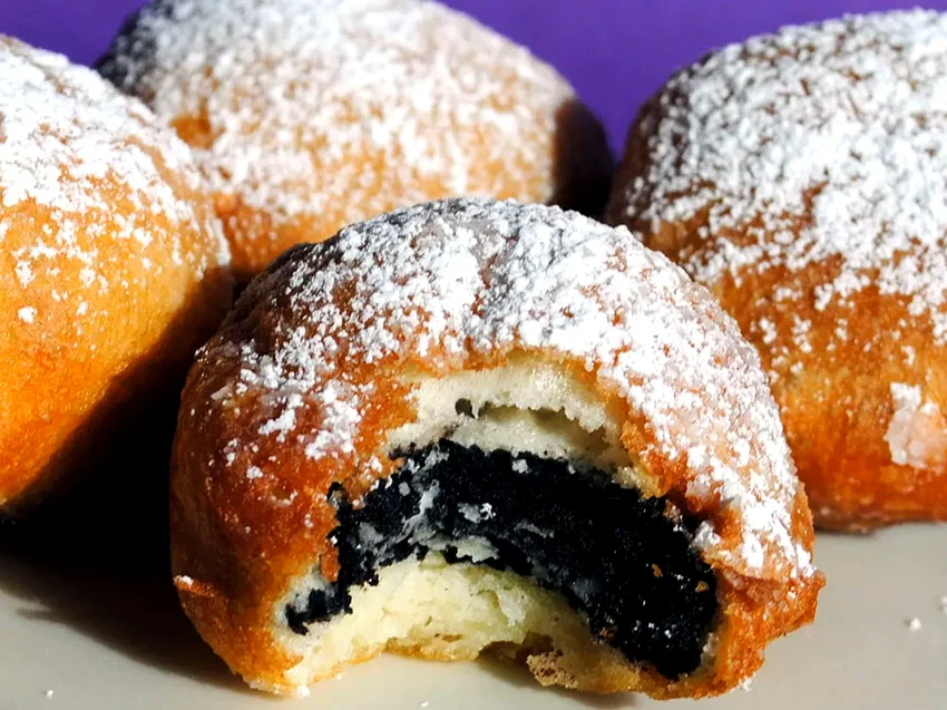 50 Oreo Dessert Ideas for Cookie and Cream Fans Deep-Fried Oreos