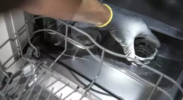 Disadvantages of Using Drano in a Dishwasher