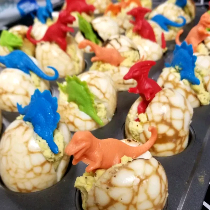 24 Spooky Halloween Dinner & Party Ideas That Will Wow Dragon Eggs
