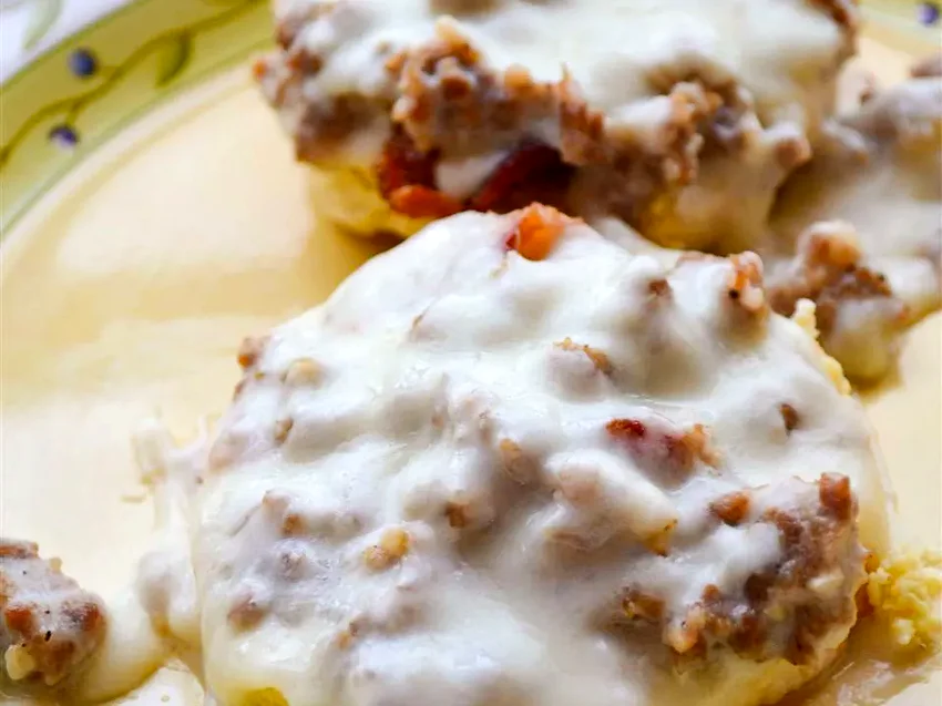25 Creative Bagel Toppings That Beat Regular Cream Cheese Easy Breakfast Pizzas