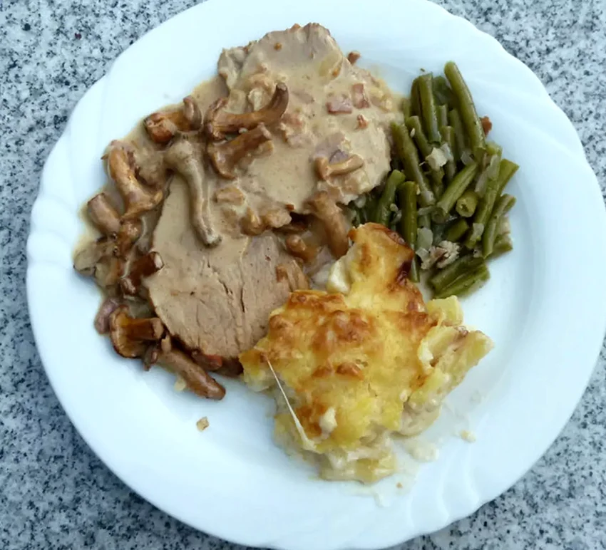 Easy Chanterelle Mushrooms in Cream Sauce