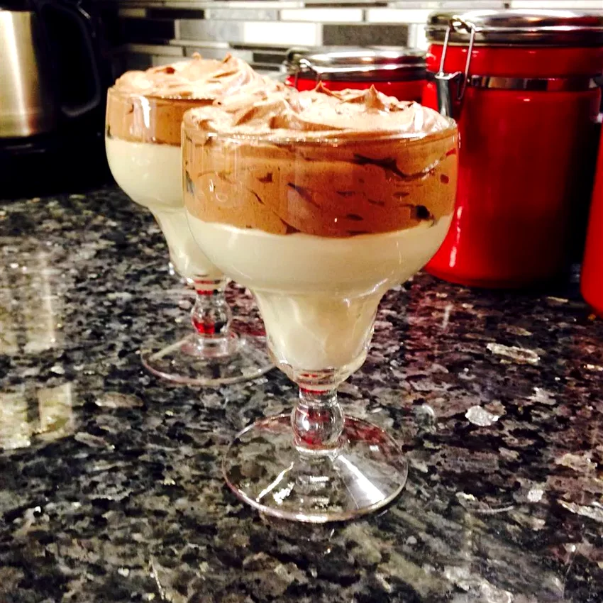 25 Amazing Cool Whip Recipe Ideas for Easy Desserts Easy Chocolate Mousse