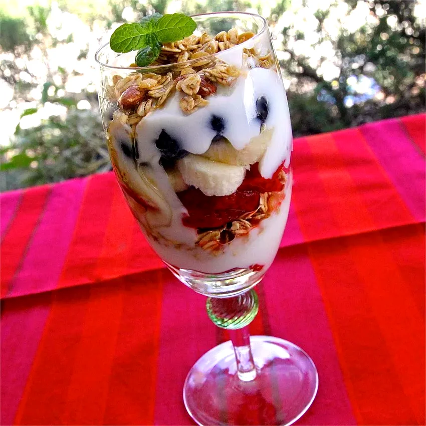 15 Quick Summer Treats Ready in Under 30 Minutes Easy Crunchy Berry Parfaits