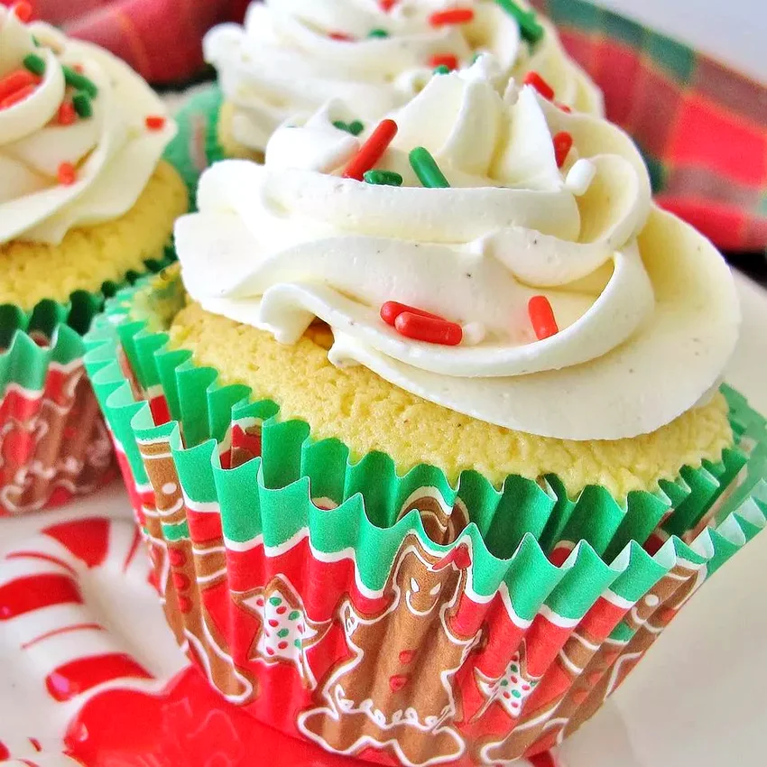 20 Holiday Treats Perfect for Eggnog Enthusiasts Easy Eggnog Cupcakes
