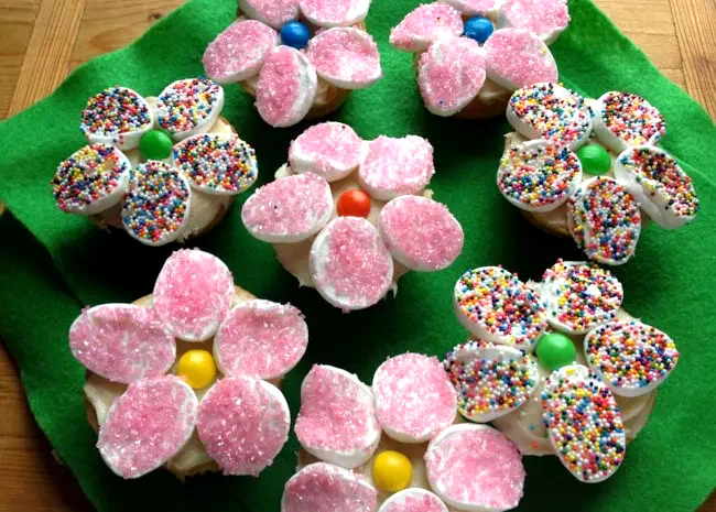 Easy Flower Cupcakes