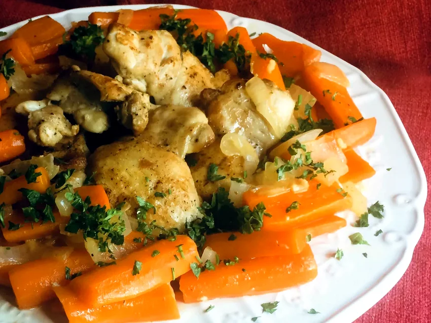 Easy One-Skillet Chicken Thighs with Carrots
