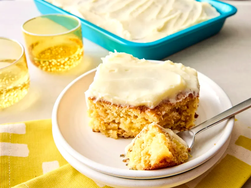 15 Patriotic Memorial Day Cakes Perfect for Potlucks Easy Pineapple Cake