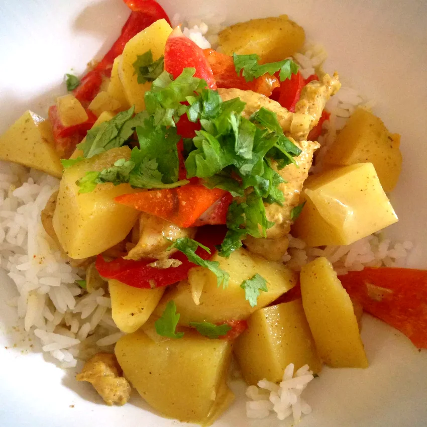 13 Easy Dinner Recipes That Begin With Potatoes Easy Slow Cooker Chicken Curry with Potatoes and Coconut Milk