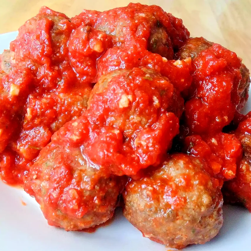 Easy Slow Cooker Meatballs