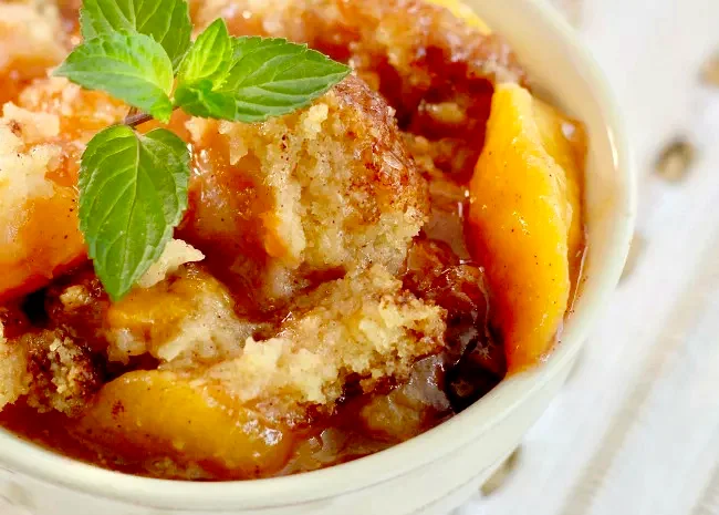 Easy Southern Peach Cobbler