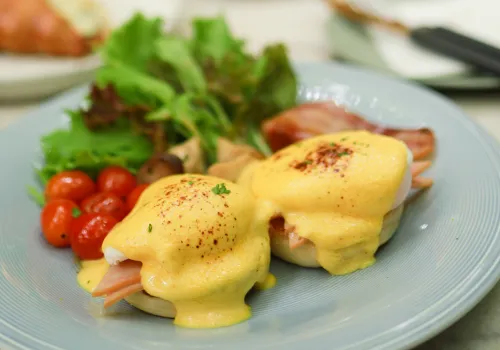 Eggs Benedict (without English muffin)