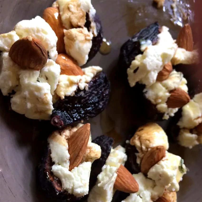 Top 25 Cheese-Packed Appetizers for Ultimate Entertaining Elegant Fig Appetizers with Goat Cheese and Almonds
