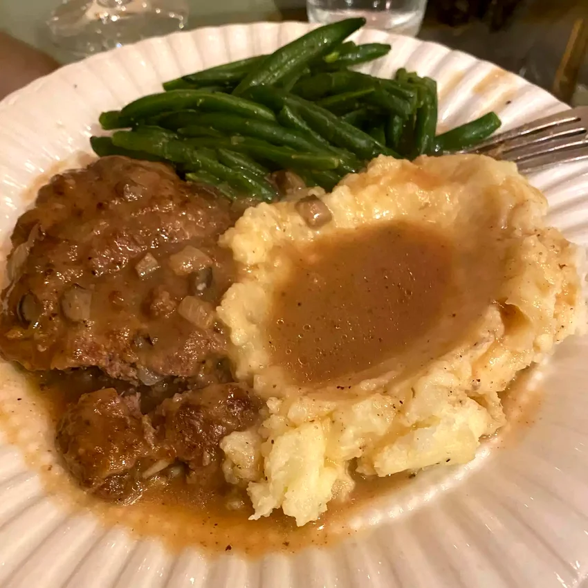 28 Top Ground Beef Recipe Ideas for Every Meal Family Beef Salisbury Steak