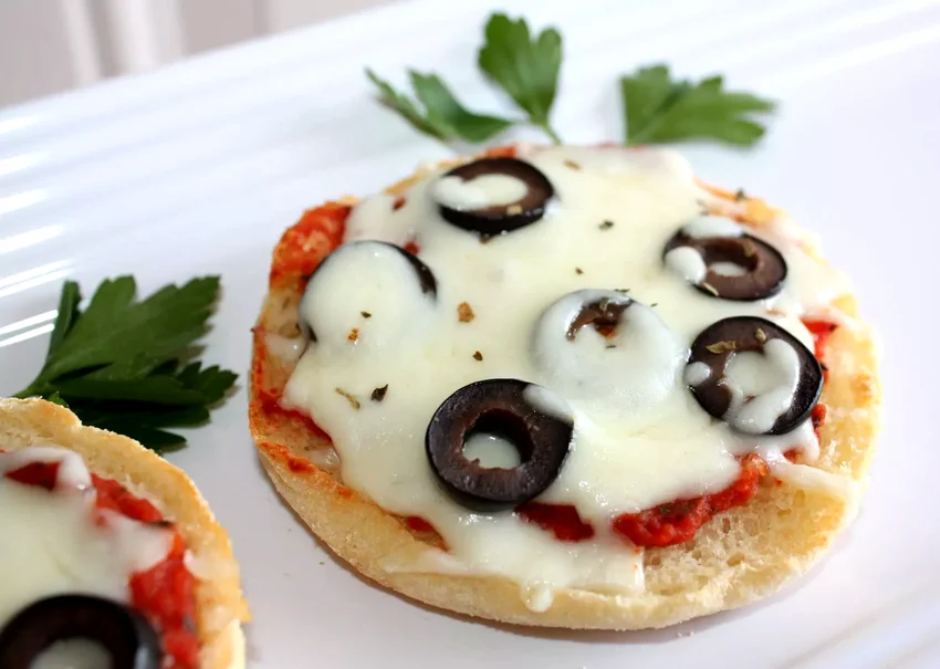 Fast English Muffin Pizzas