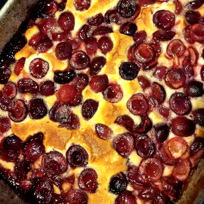 Fresh Cherry Cake