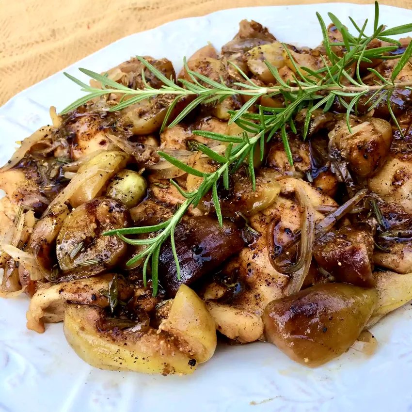 22 Amazing Fresh Fig Recipe Ideas for Every Home Cook Fresh Figs and Chicken Thighs in Shallot-Balsamic Reduction