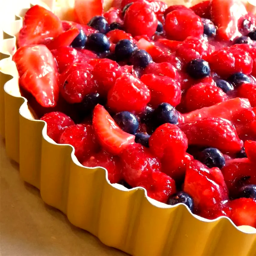 18 Simple Raspberry Treats to Make Your Summer Sweeter Fresh No-Bake Fruit Pie