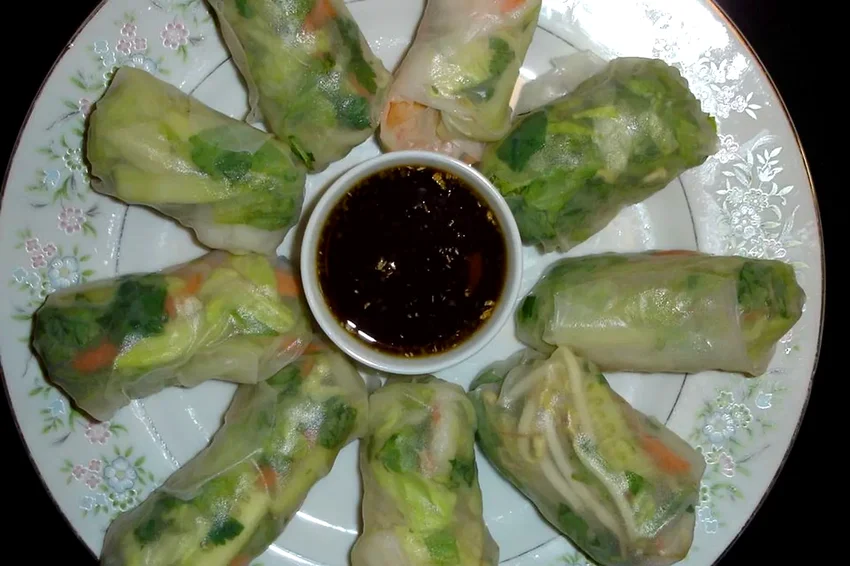 Fresh Spring Rolls With Thai Dipping Sauce